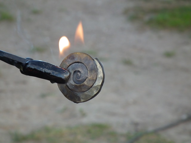 Kalvystės pamoka „Metalo raštai"