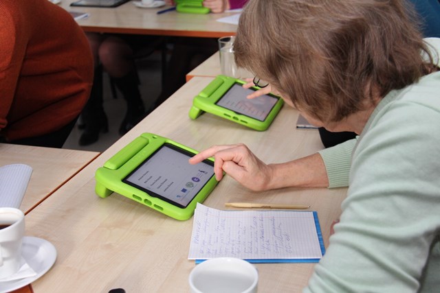 Šilutiškiai bibliotekininkai mokėsi naudotis įsigytais „iPad" planšetiniais kompiuteriais